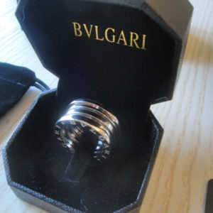 Anello Bulgari replica b.zero1 oro bianco quattro fasce ciondolo